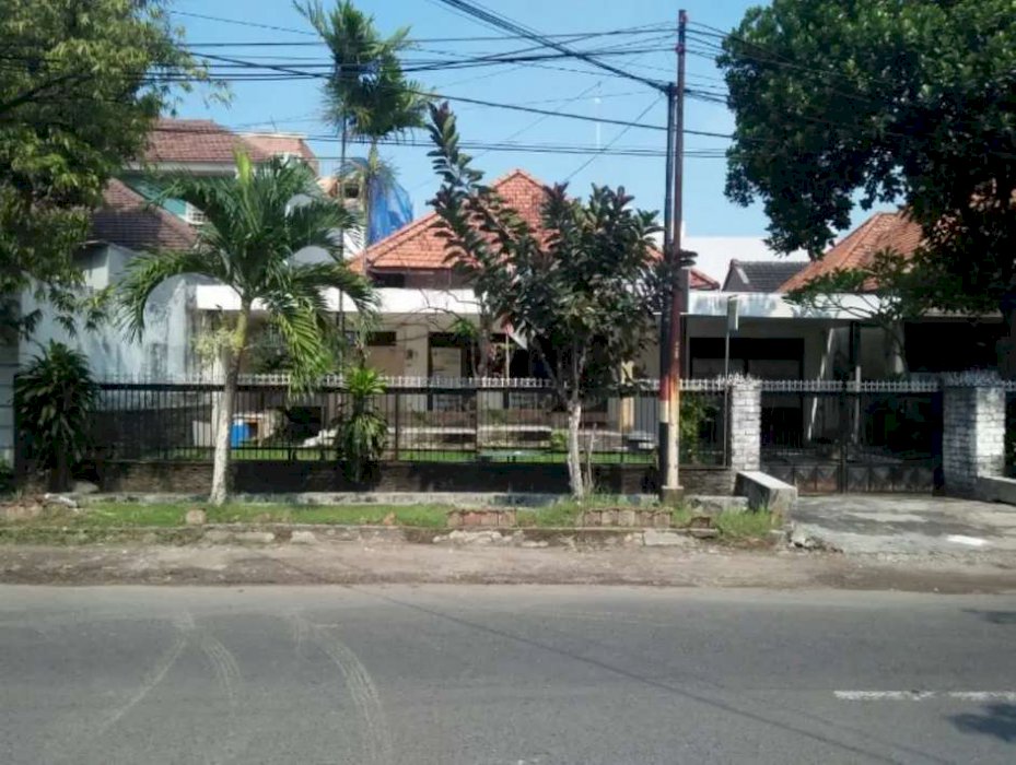 Dijual rumah pusat kota Surabaya di jalan opak