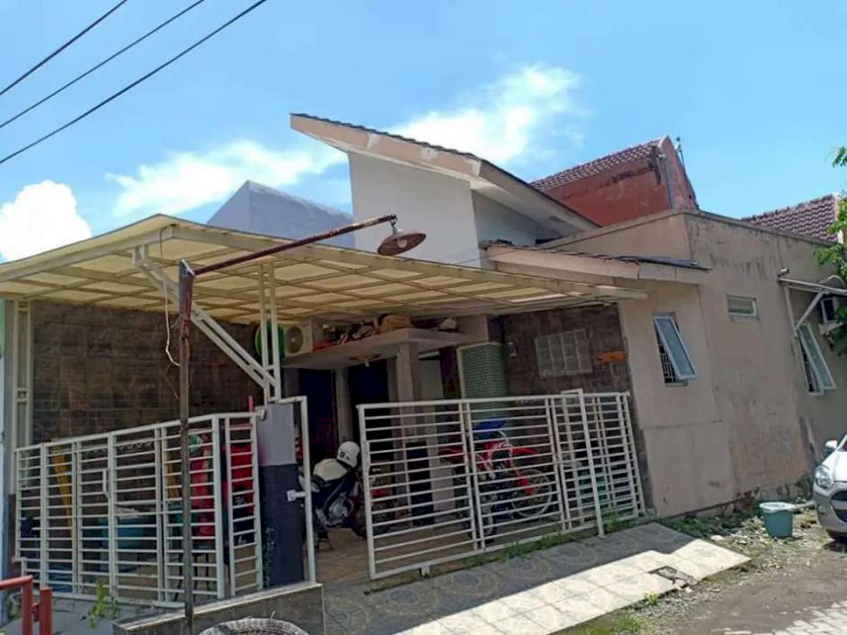 Dijual rumah beserta furnish di perum aloha