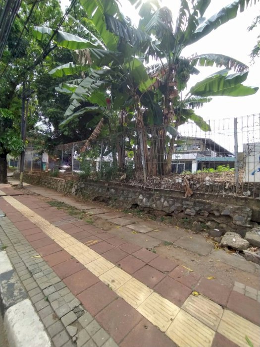 Dijual Tanah Komersil Lokasi Strategis di Jalan Pramuka Cempaka Putih