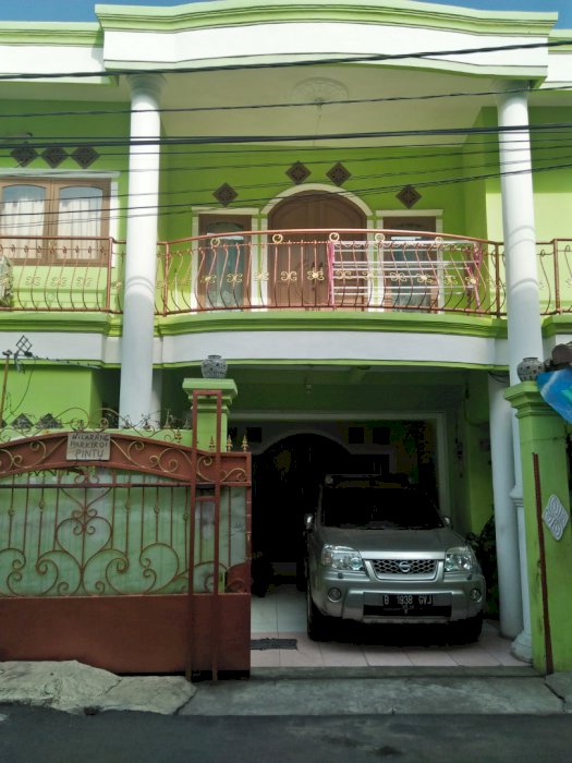 Dijual Rumah Kost Strategis Dekat Stadion BMW