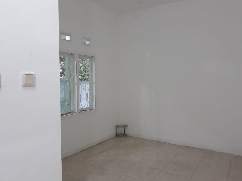 Rumah full renov di komplek sayap reog turangga