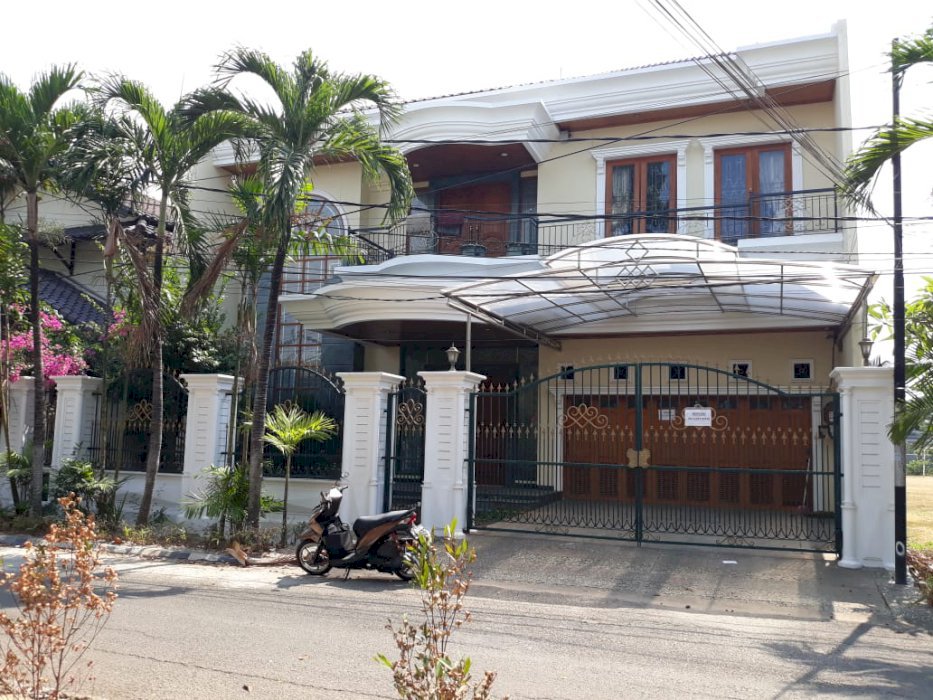 DIJUAL RUMAH MEWAH LOKASI ELIT