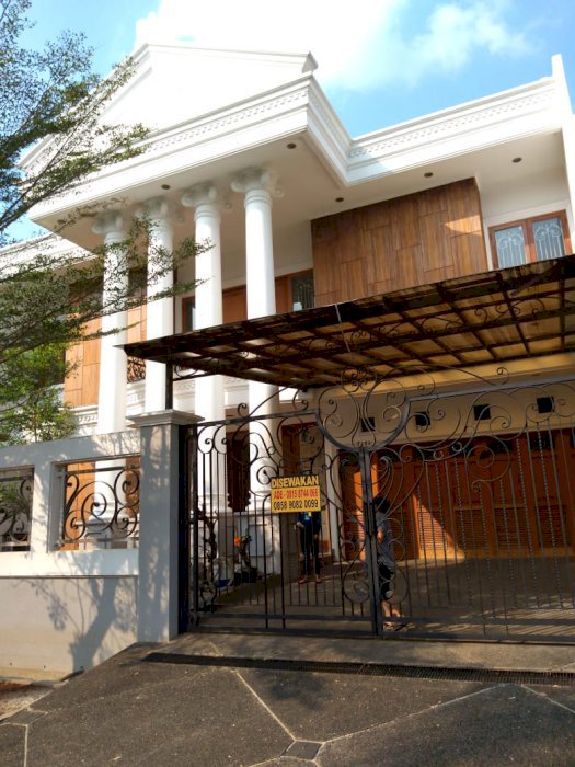 Disewakan Rumah Mewah Permata Buana