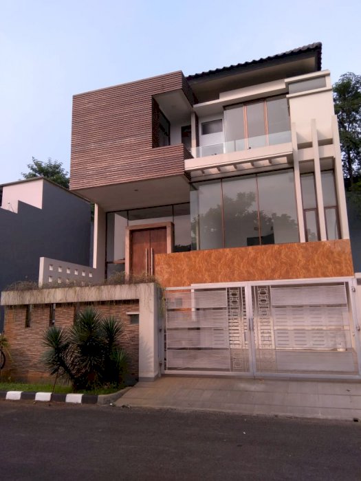 Dijual Rumah MINIMALIS Permata Buana