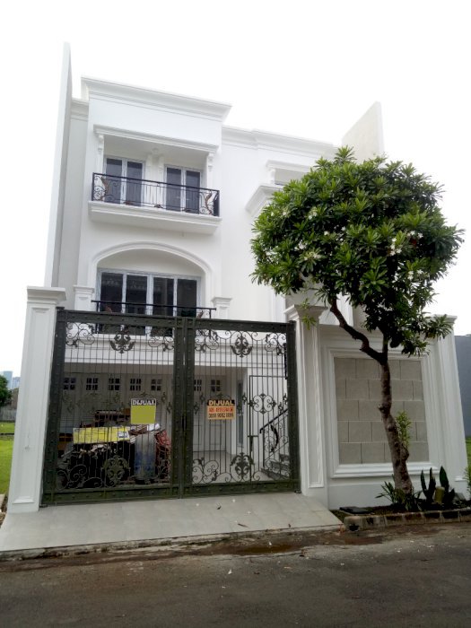 Dijual Rumah MEWAH KLASIK Permata Buana