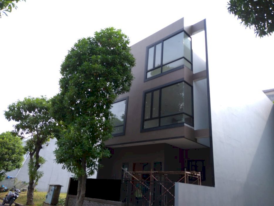Dijual Rumah Gaya Modern Permata Buana