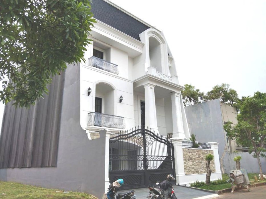 Dijual Rumah KLASIK MEWAH Permata Buana