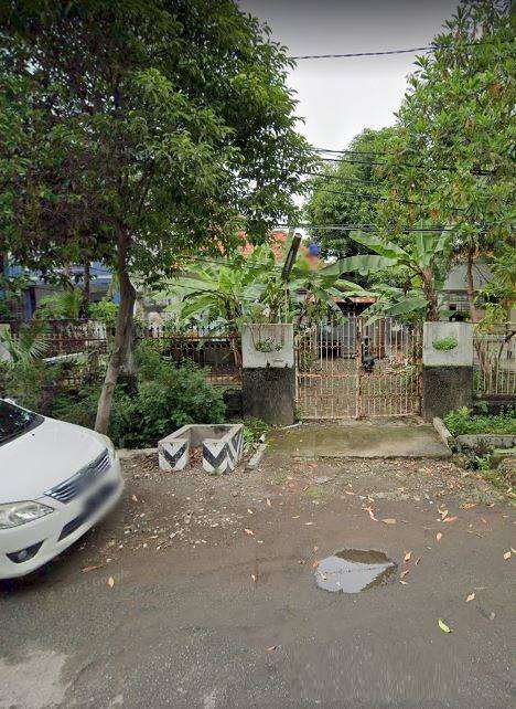 Rumah Hitung Tanah di Jalan Teuku Umar, Kota Surabaya Pusat Surat SHM Nol Jalan