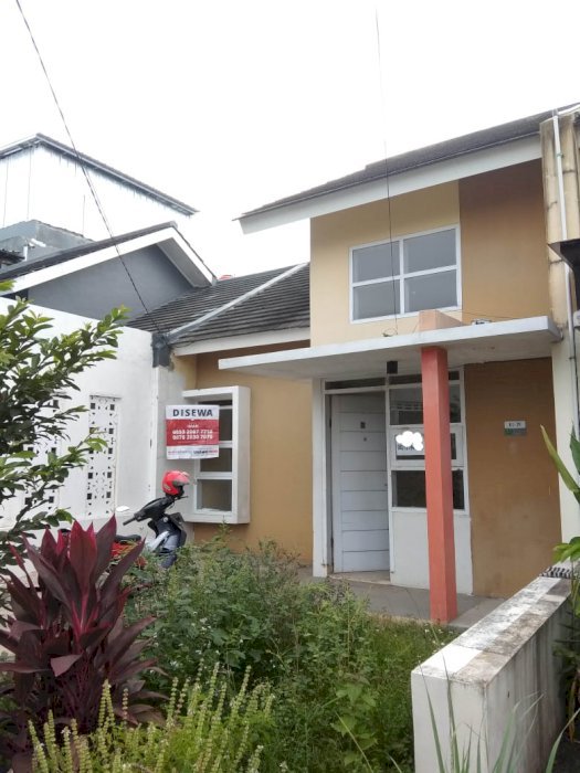 Rumah cantik minimalis dalam komplek dekat pasar  Ciwastra Bandung