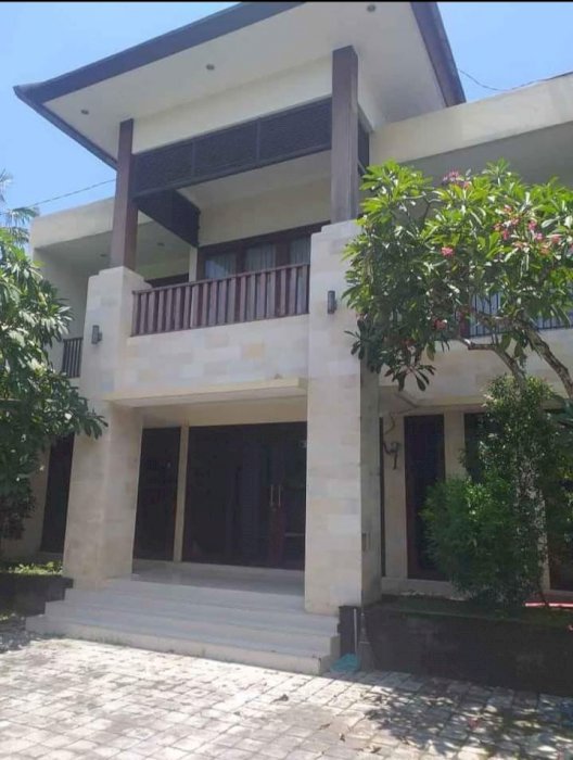 Dijual Rumah mewah Style Modern Minimalist dengan lingkungan yang nyaman