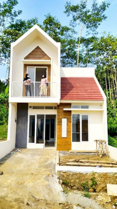 Rumah 2 lantai Kedungkandang kota Malang.