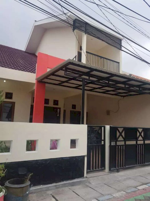 Dijual cepat rumah baru di Pucang Adi