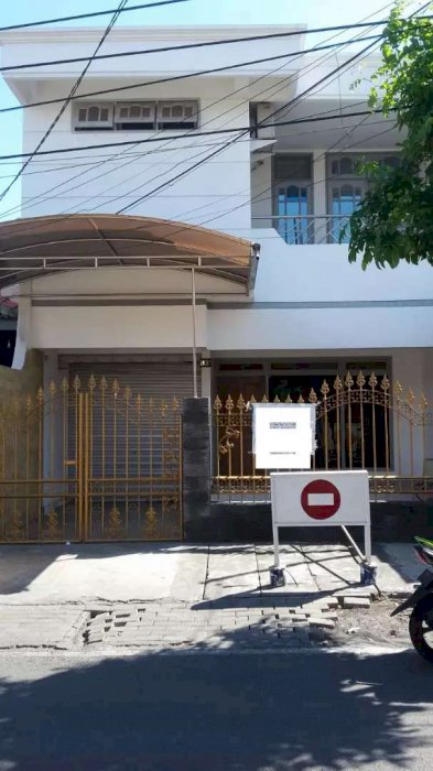 Dijual rumah siap huni di Petemon surabaya