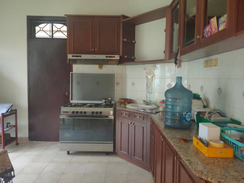 Dijual Rumah Lantai 1 di kawasan Jalan Kutat Lestari