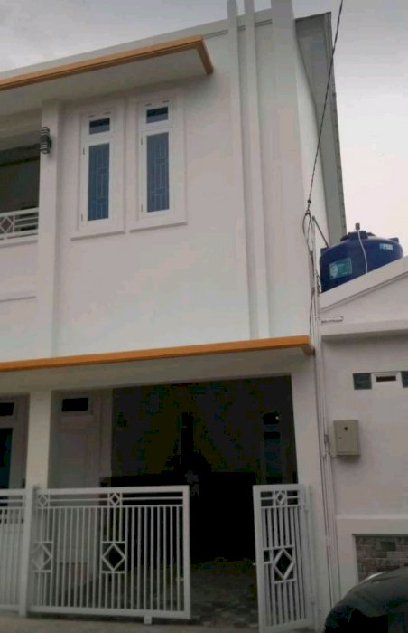 Rumah 2 lantai  siap huni