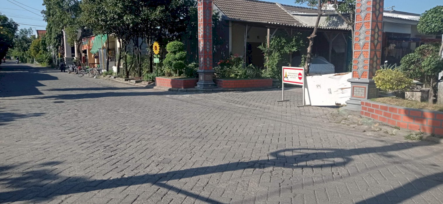 DiJual Rumah Pojok Second cocok buat uasha