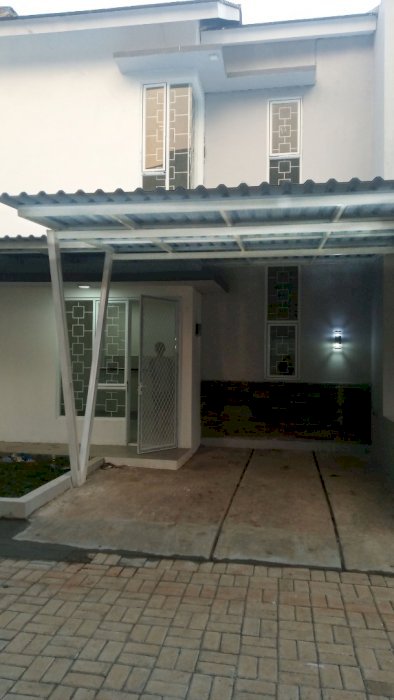 Hunian Cantik 2 Lantai 3 kamar di Tangsel