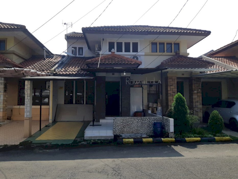 Dijual cepat rumah siap huni 2 Lt di kawasan Lippo Karawaci