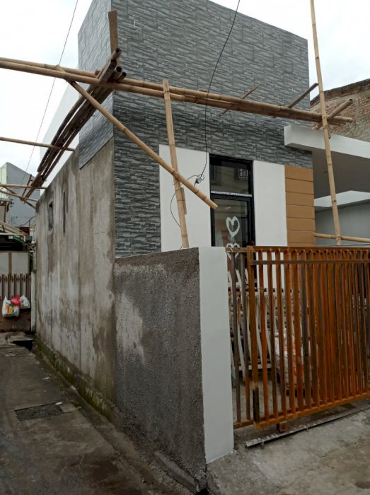 rumah bangunan baru dekat bandara hussein sastranegara dan rumah sakit