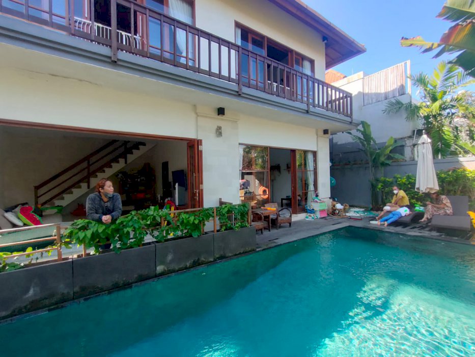 Dijual Villa Modern minimalis Lantai2 Terletak Dikawasan Villa Jalan Bumi Ayu