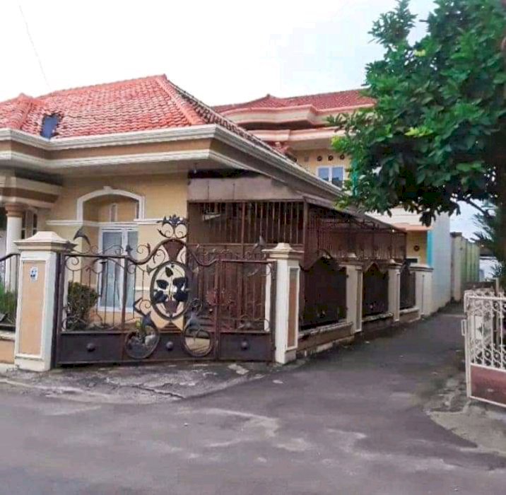 Rumah + kost siap huni lokasi dekat kampus