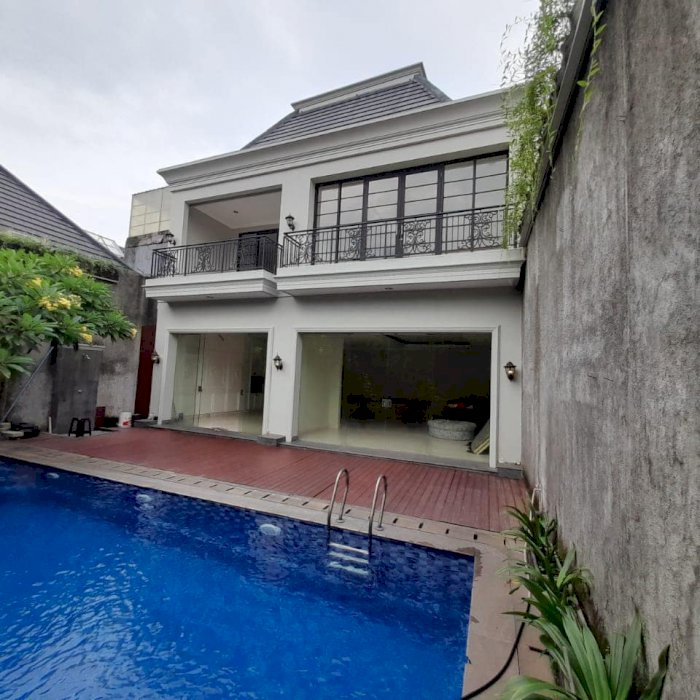 Rumah di kemang jakarta selatan