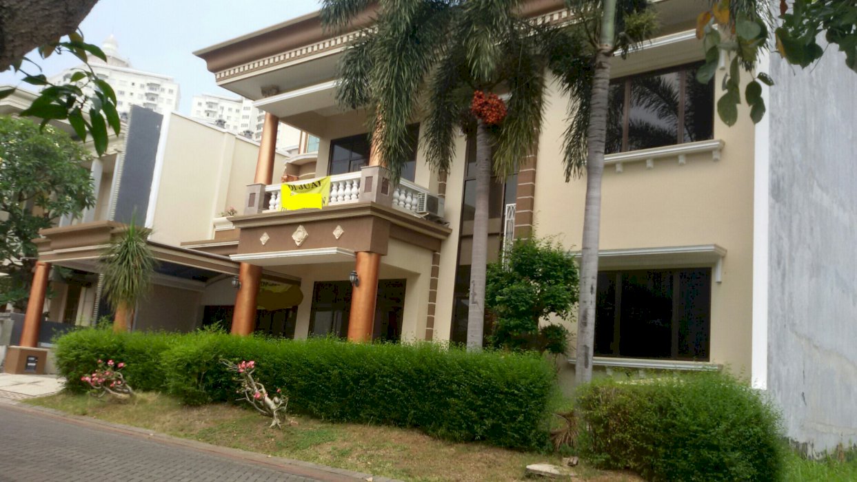 125. Dijual Rumah murah di VBR 1 Pakuwon Indah