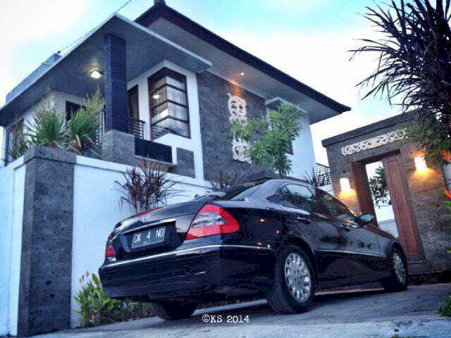 DI JUAL VILLA VIEW'SAWAH LINGKUNGAN SEPI TENANG