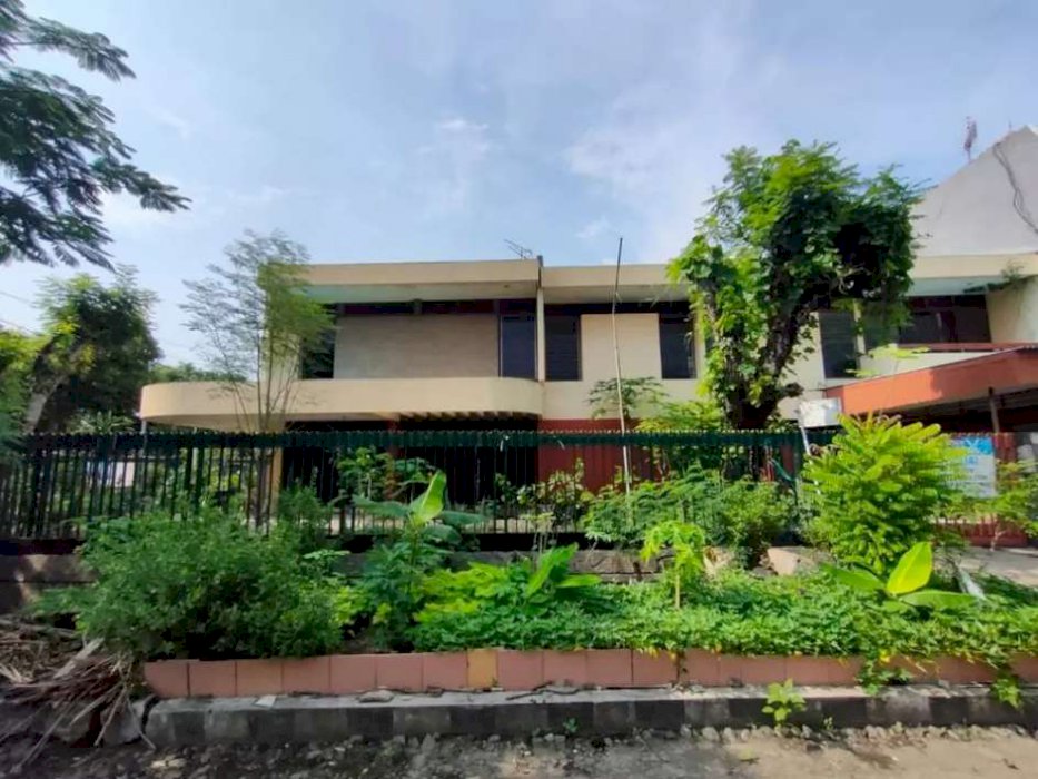 Rumah Mewah 2 Lantai Posisi Hoek Lokasi Tengah Kota Jalan Jaksa Agung Suprapto