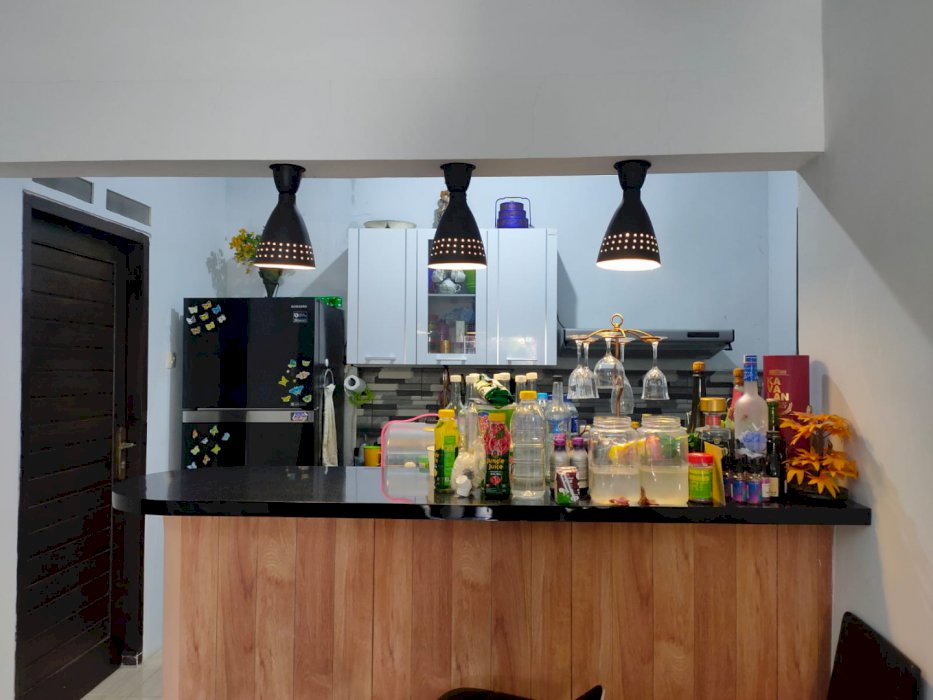 Dijual rumah Lantai 2 lingkungan Perumahan jl palapa Sidakarya DPS