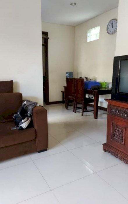 Jual Cepat BUC.!!  Rumah siap huni. Lokasi favorite jl Gurita Sesetan.