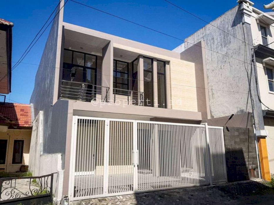 Rumah Mewah di Jalan Panjang Jiwo Permai One Gate System Security 24 Jam