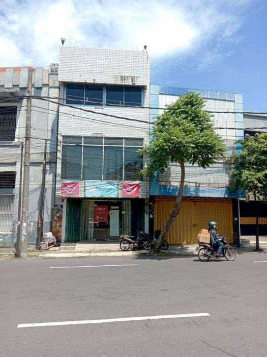 Ruko Kawasan Lokasi Paling Strategis di Jalan Pahlawan, Kota Surabaya Pusat
