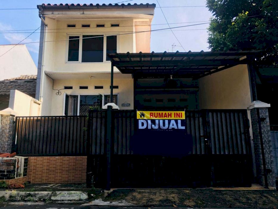 Dijual rumah 1,5 lantai cuma 800 juta nego di bukit Cimanggu city