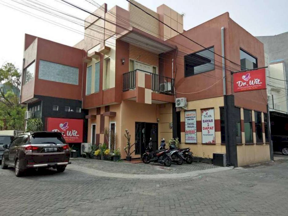 1018. Dijual murah di Ruko Mezzanine A-26. Jl. Nginden Semolo Surabaya