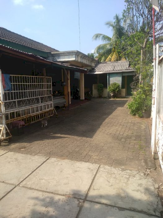 Dijual Tanah dan Bangunan Rumah Tua (Induk)Plus 26 Kontrakan,Jakarta Timur