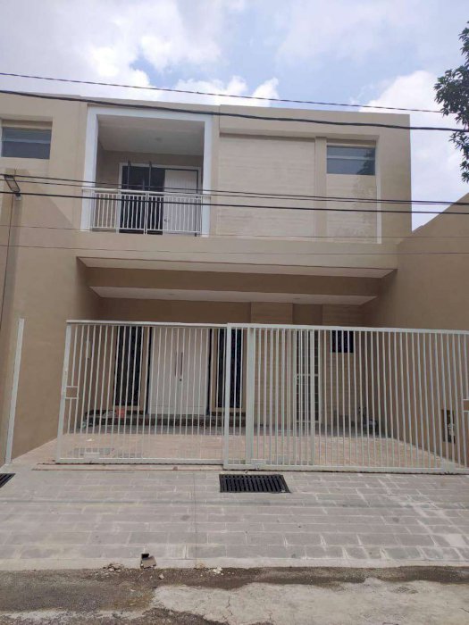 951 Dijual Rumah murah New Gress Minimalis 2 lantai Rungkut Asri Utara
