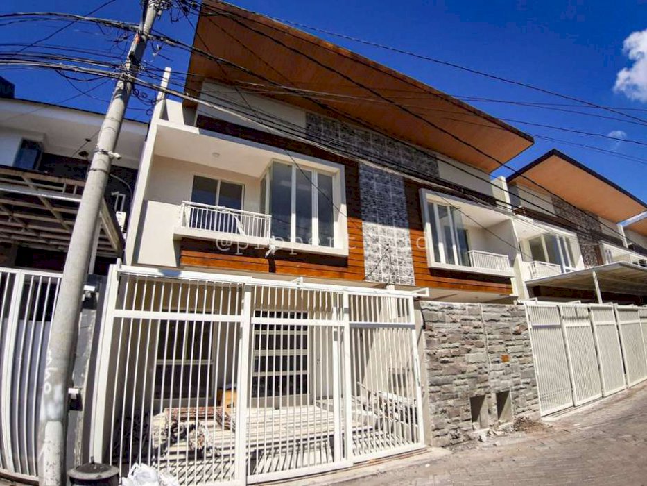Rumah Kembar Kondisi 100% Baru di Jalan Mulyosari Baru 2 Lantai Minimalis 2 unit