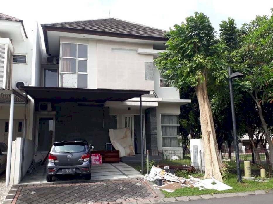 886. Dijual rumah murah di Graha Family Blok YY, Wiyung Surabaya Barat