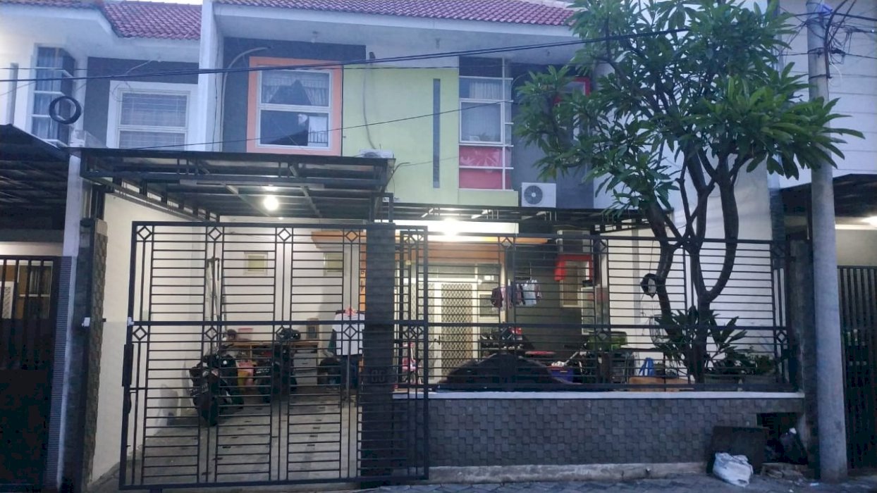 Dijual Cepat Rumah  Perumahan Lebak Indah - Surabaya