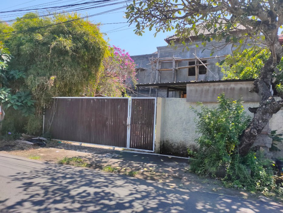 Dijual tanah butuh uang cepat ada bangunan baru blom selesai