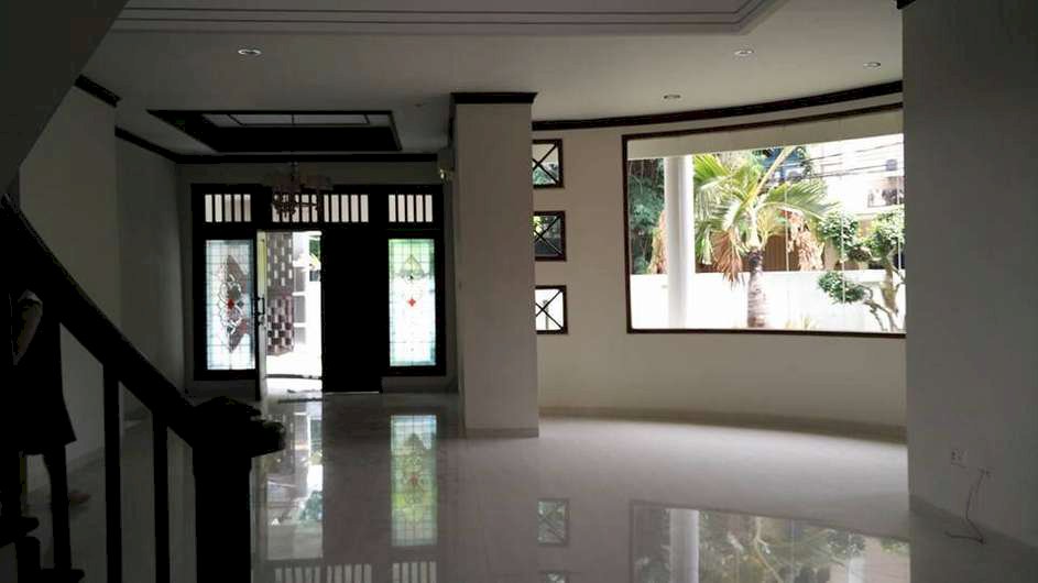 772. Dijual rumah murah mewah terawat Margorejo Indah Blok D Surabaya