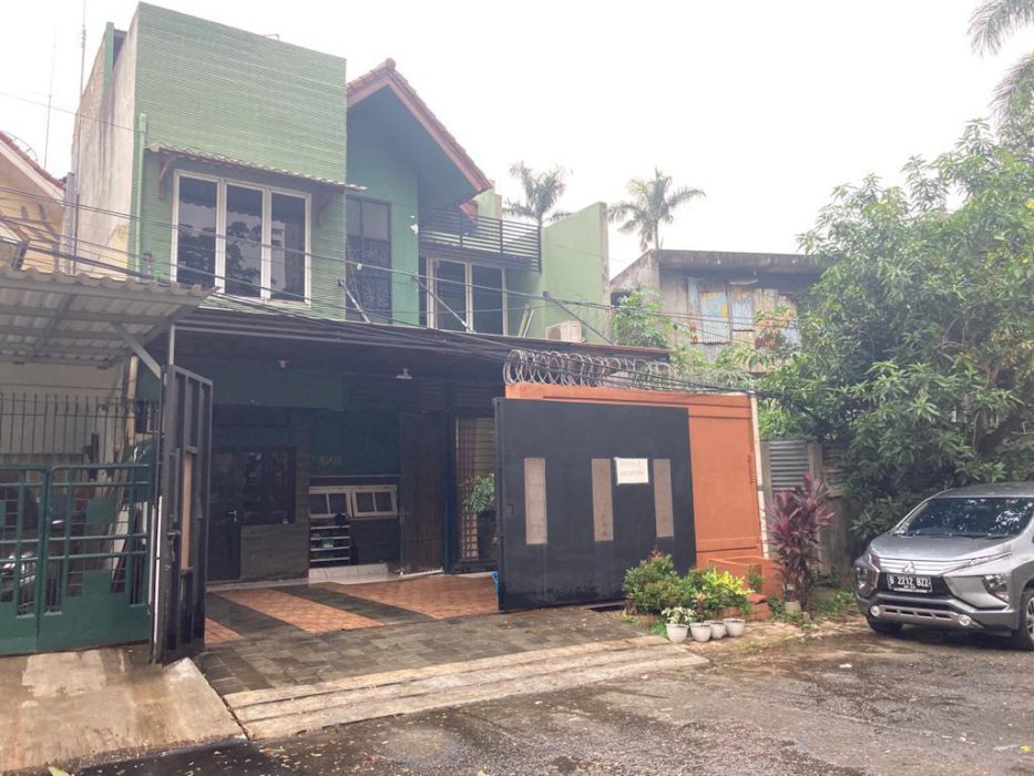 Dijual Rumah taman kedoya permai uk 10 x 20 m2 di kebon jeruk, jakarta barat