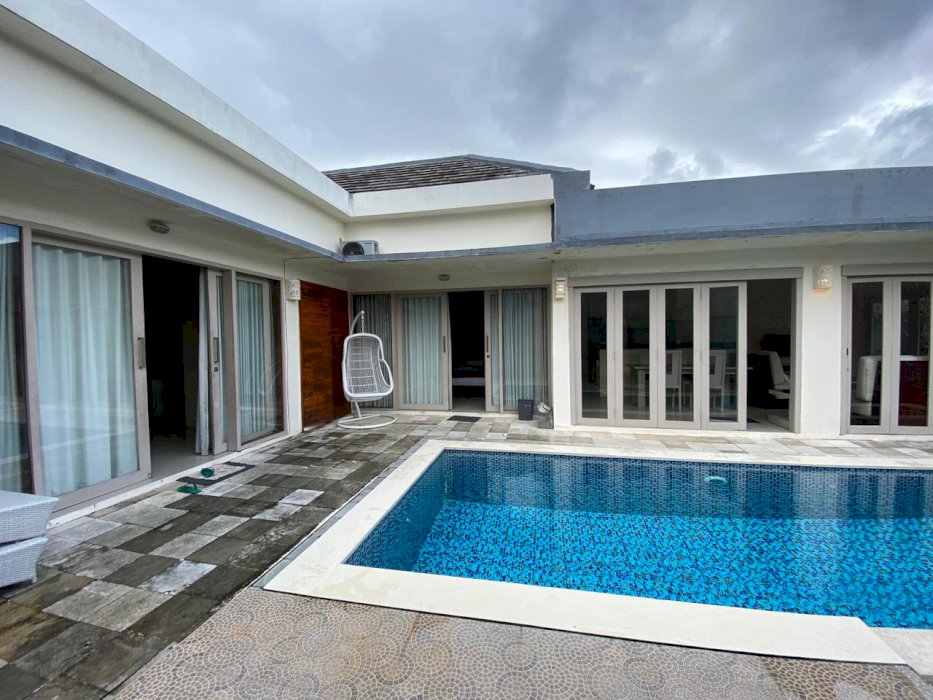 Dijual villa jln semer umalas kerobokan Bali