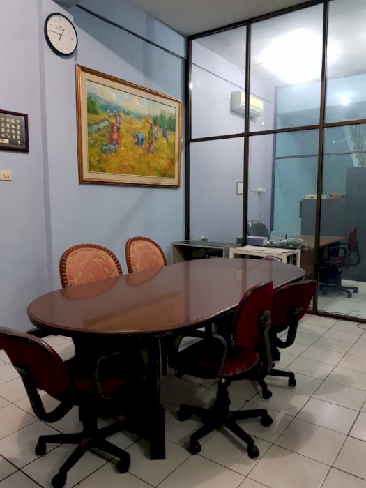 455_Disewakan Ruko 3 LT 89 m2 Lantai Mega Galaxy Surabaya