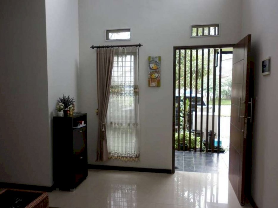 589. Dijual rumah murah di Sydney Garden Puri Surya Jaya Gedangan