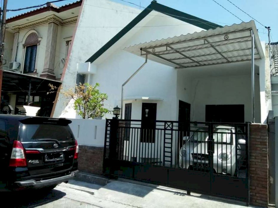 668. Dijual rumah murah di Rungkut Asri Tengah Surabaya Timur