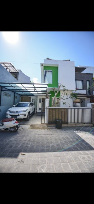 LANTAI 2 MINIMALIS MODERN TUKAD BADUNG RENON