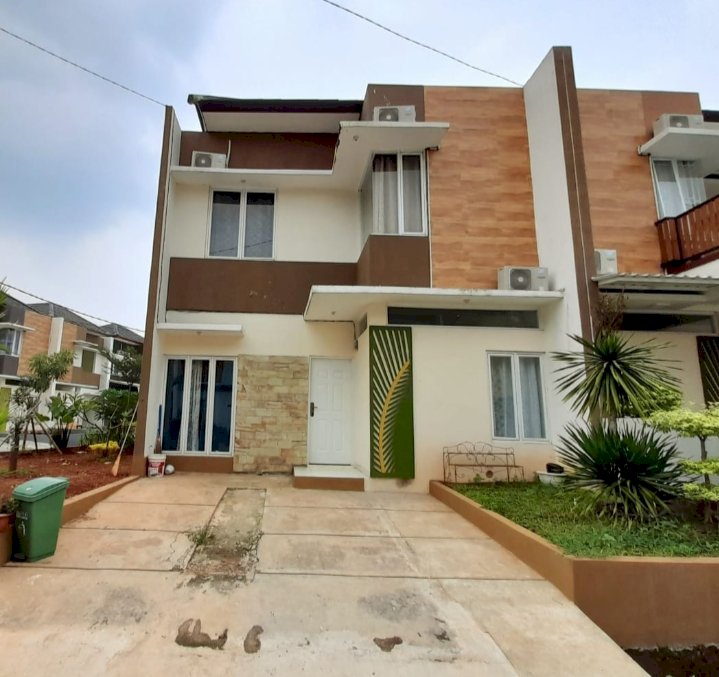 TOWN HOUSE SIAP HUNI LOKASI DEKET TOL CIBUBUR