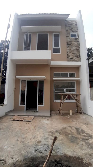 Rumah siap huni di lokasi segitiga emas, Jakarta, Bekasi, dan depok